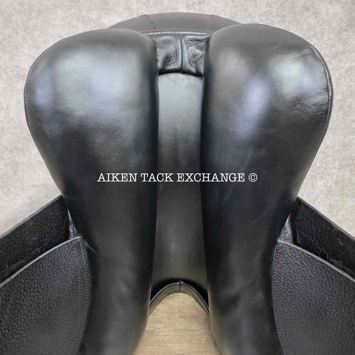 Performer Dressage Saddle, 17.5" Seat, Wide Tree, Wool Flocked Panels