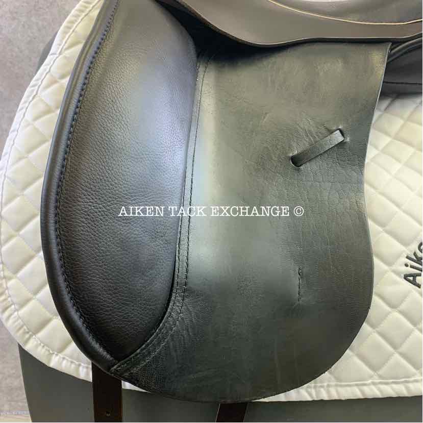 **SOLD** 2019 JRD Bella Dressage Saddle, 17.5" Seat, Medium Tree, Wool Flocked Panels