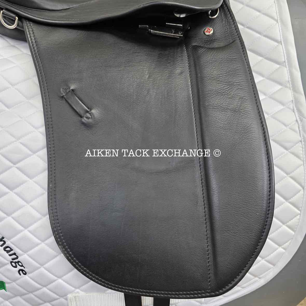 Courbette Luxor Dressage Saddle, 17" Seat, Medium Wide Tree, Wool Flocked Panels