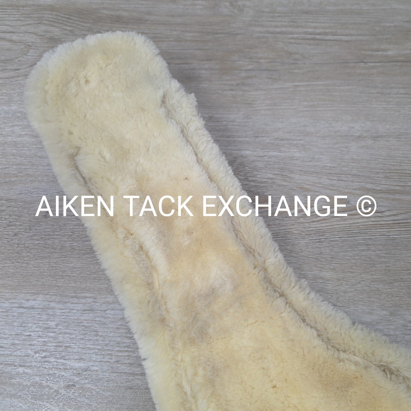 Devoucoux Makila Girth with Artificial Sheepskin Lining, Brown, 28"