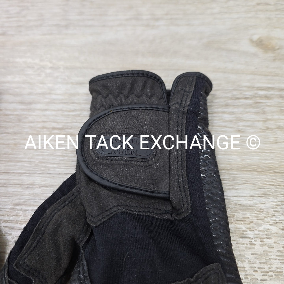 Correct Connect Tackified Riding Gloves, Size Medium