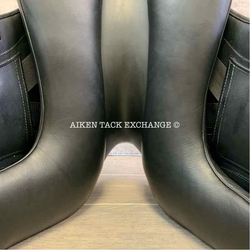 2022 JC Performance Line P2 Monoflap Dressage Saddle, 17.5" Seat, 34 Tree - MW