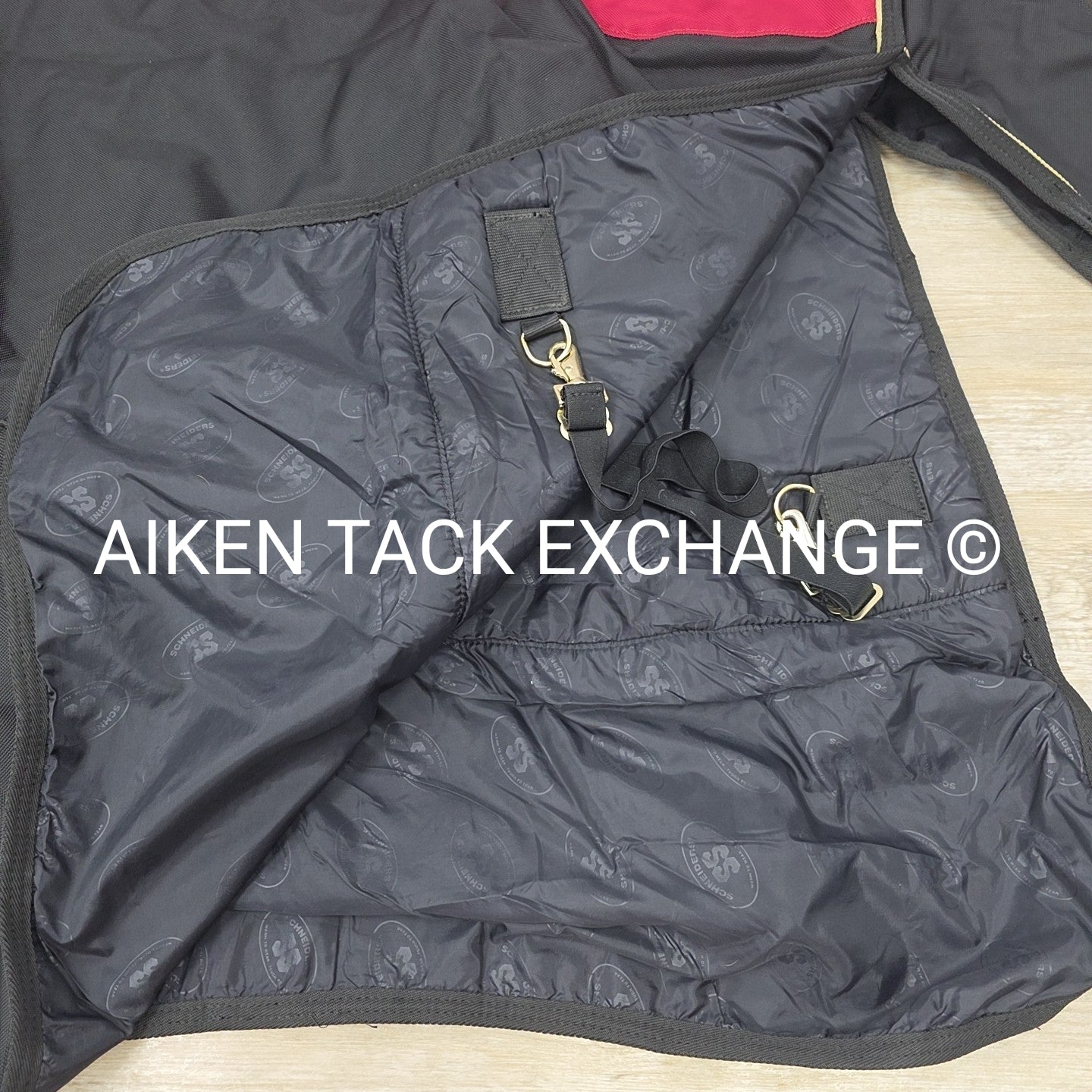 Schneiders VTEK Adjusta-Fit Heavy Weight Turnout Blanket, 84"
