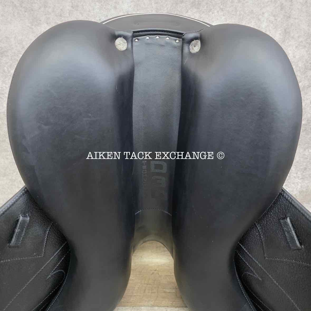 2017 Devoucoux Makila S Monoflap Dressage Saddle, 18" Seat, 1A Flap, M/MW Tree, D3D Panels, Full Buffalo Leather