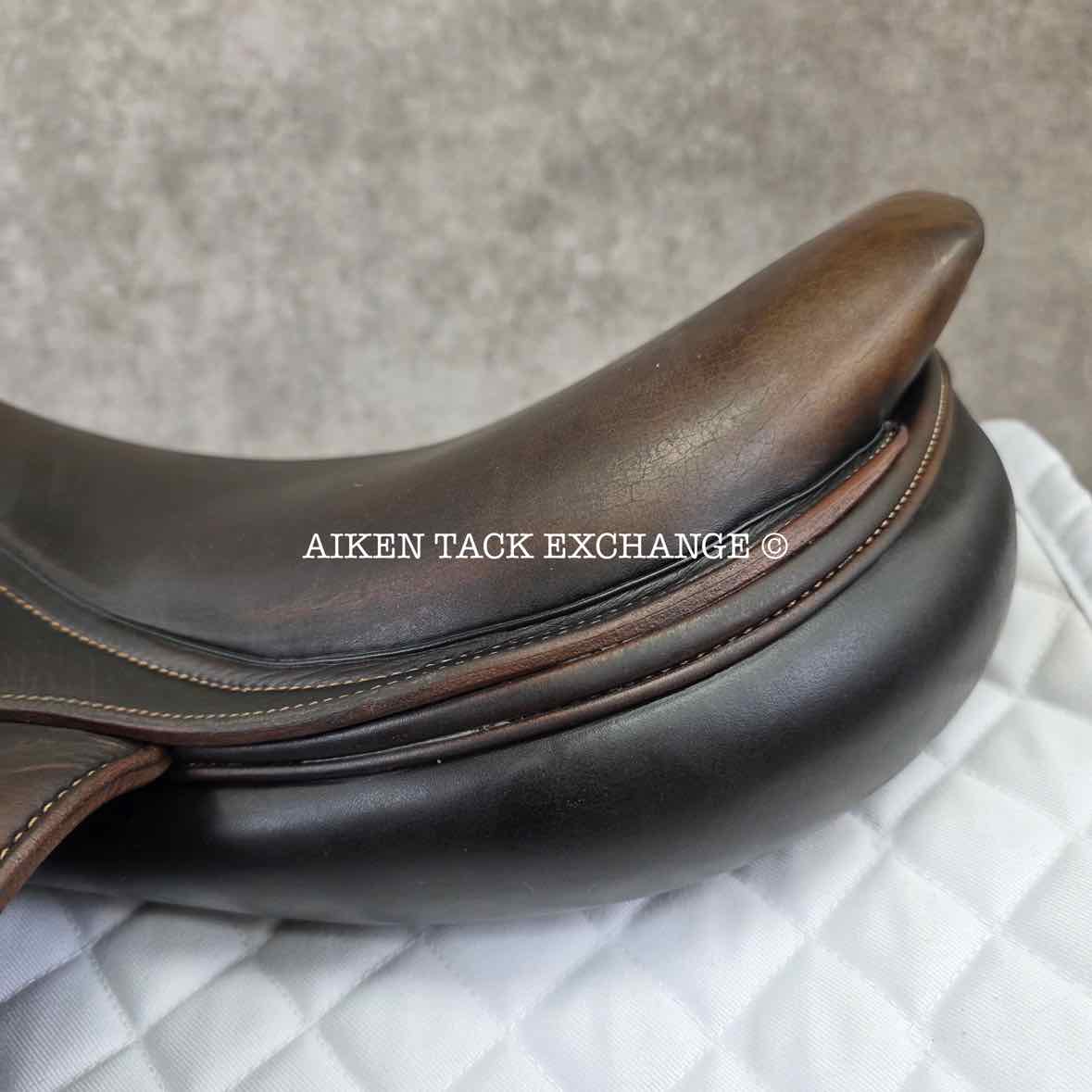 **SOLD** 2006 Devoucoux Chiberta Monoflap Jump Saddle, 17.5" Seat, 2A Flap, Medium Wide Tree, Foam Panels, Full Buffalo Leather