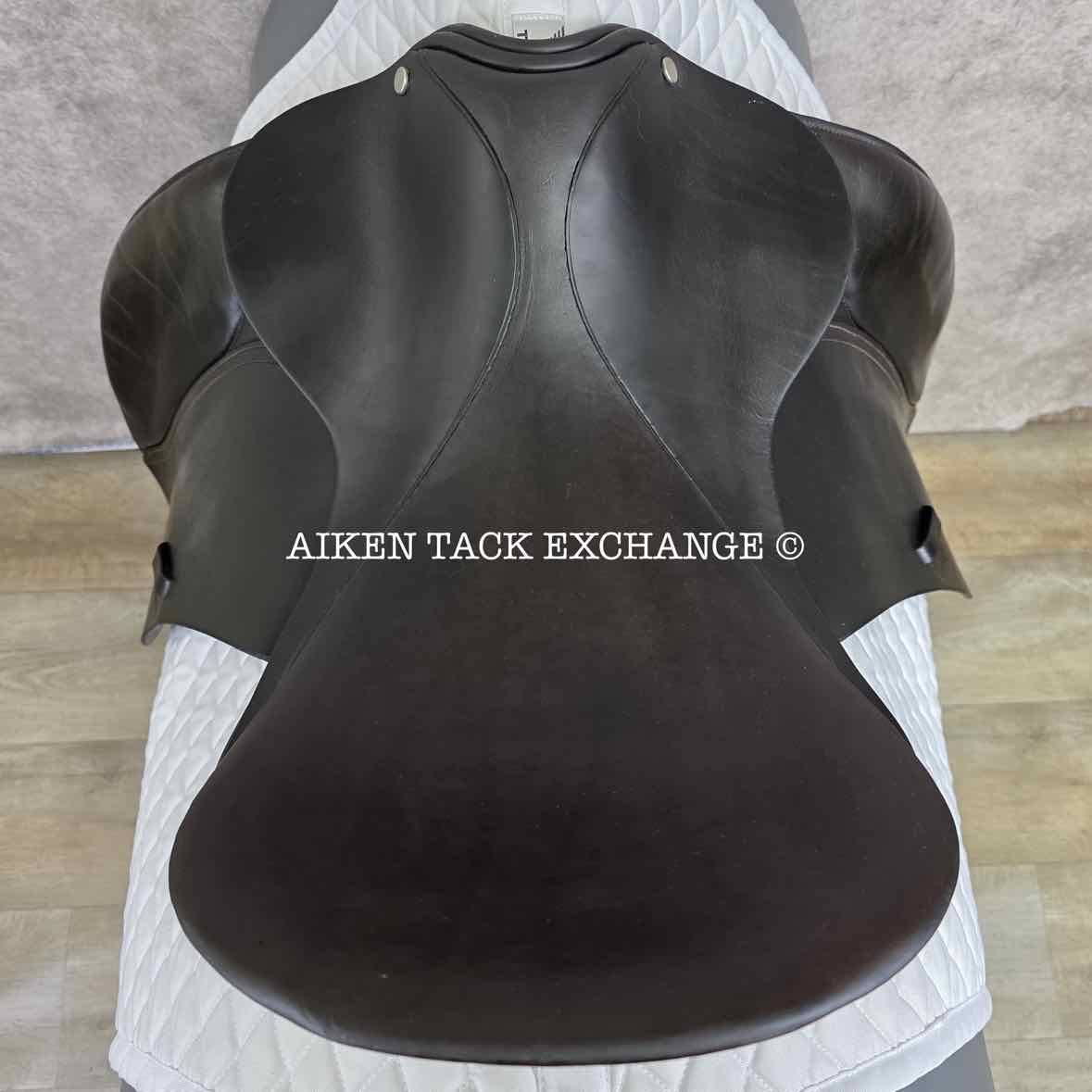 County Competitor Dressage Saddle, 17" Seat, Medium Narrow Tree, Wool Flocked Panels