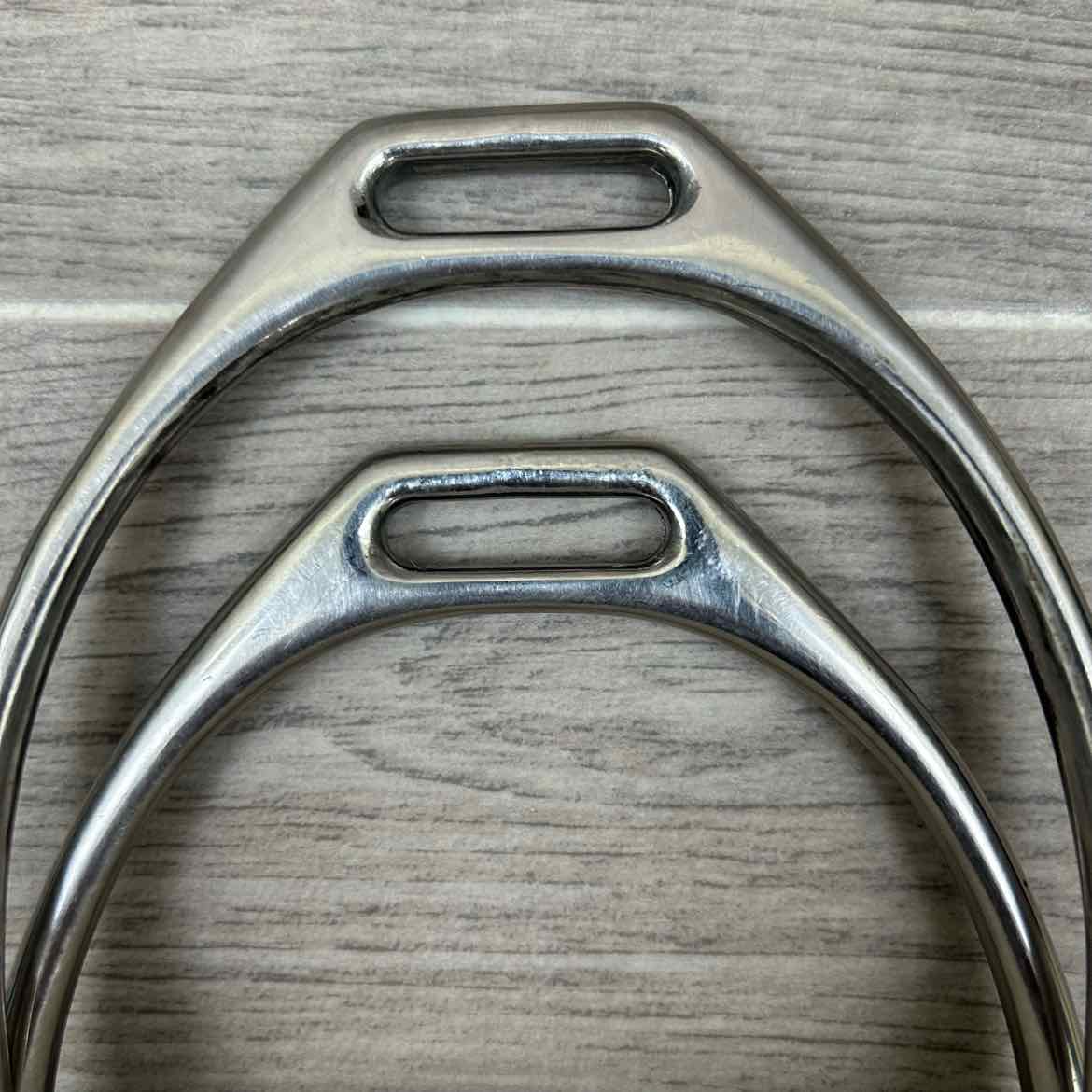 Courbette Lemetex Stirrup Irons, 4.25"