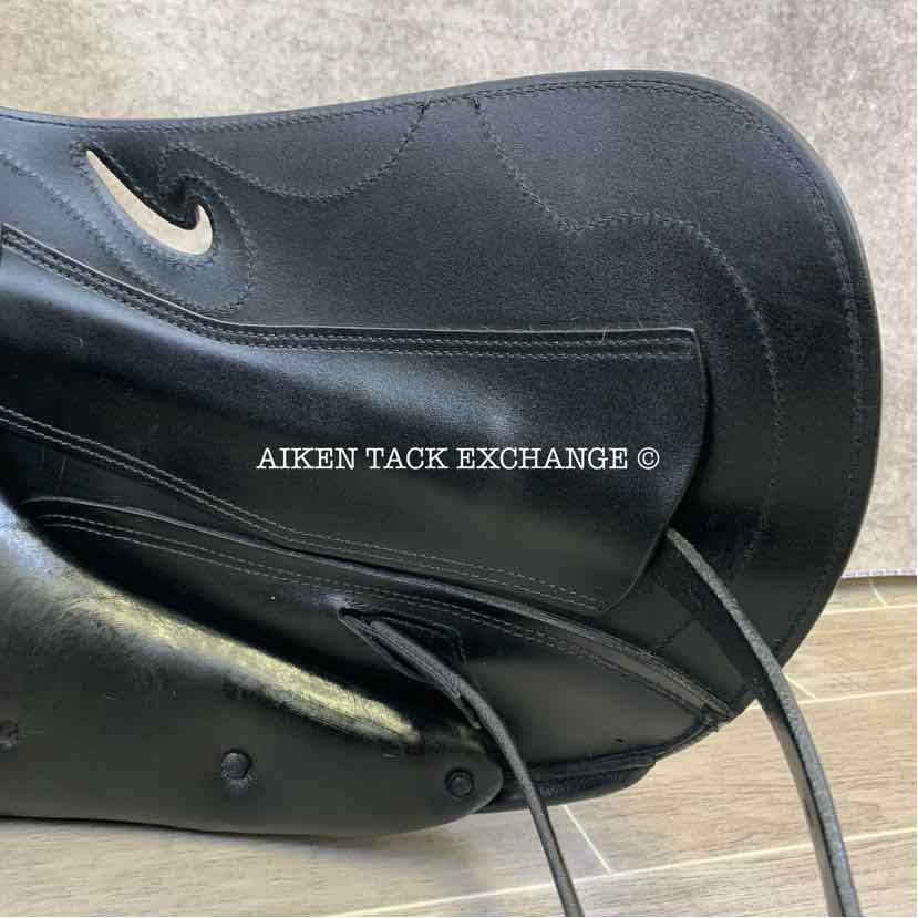 2017 Prestige Passion K Monoflap Dressage Saddle, 17" Seat, 33 Tree - M/MW, Wool Flocked Panels