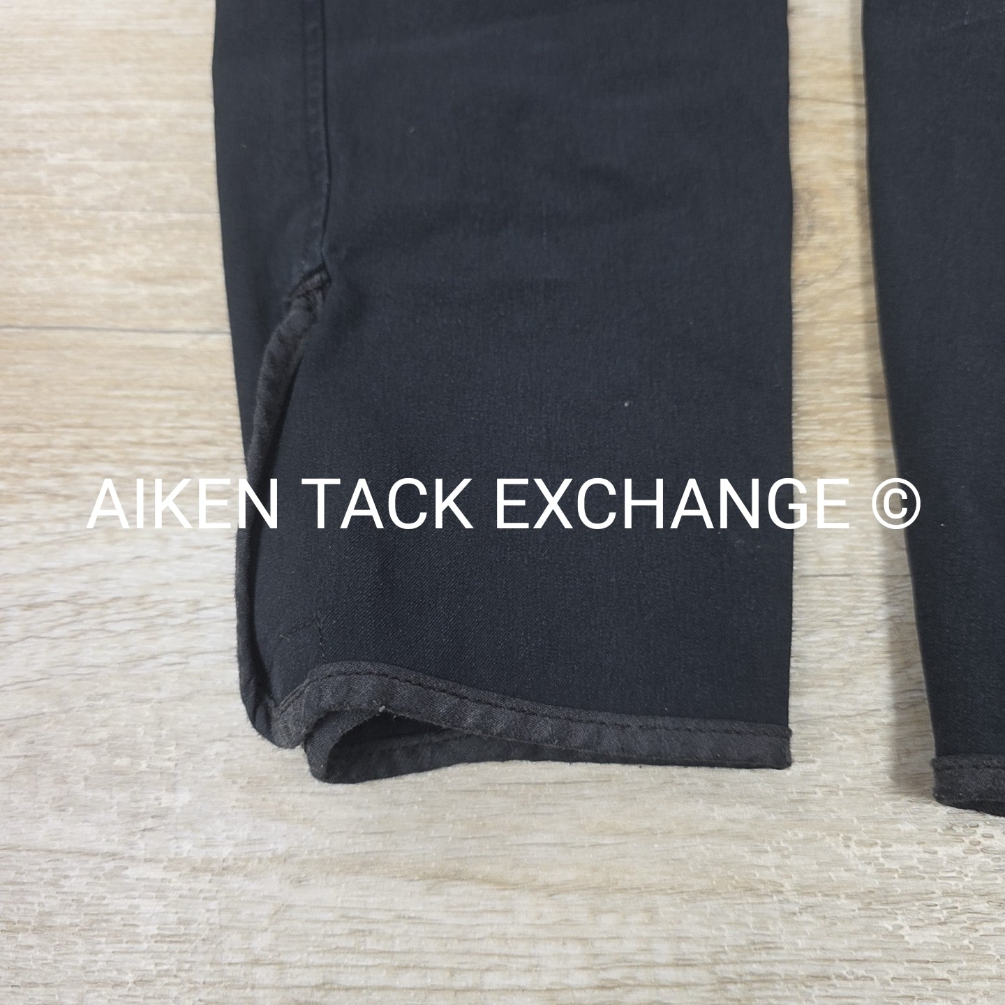 Tailored Sportsman Trophy Hunter Knee Patch Breeches, Size 36