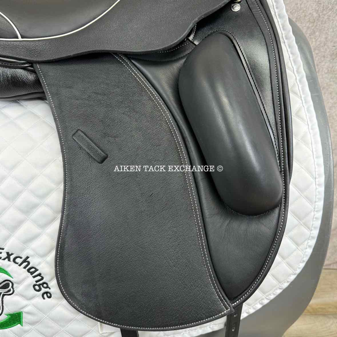 2023 Custom Saddlery Wolfgang Solo MKII Monoflap Dressage Saddle, 17.5" Seat, Adjustable Tree, Wool Flocked Panels
