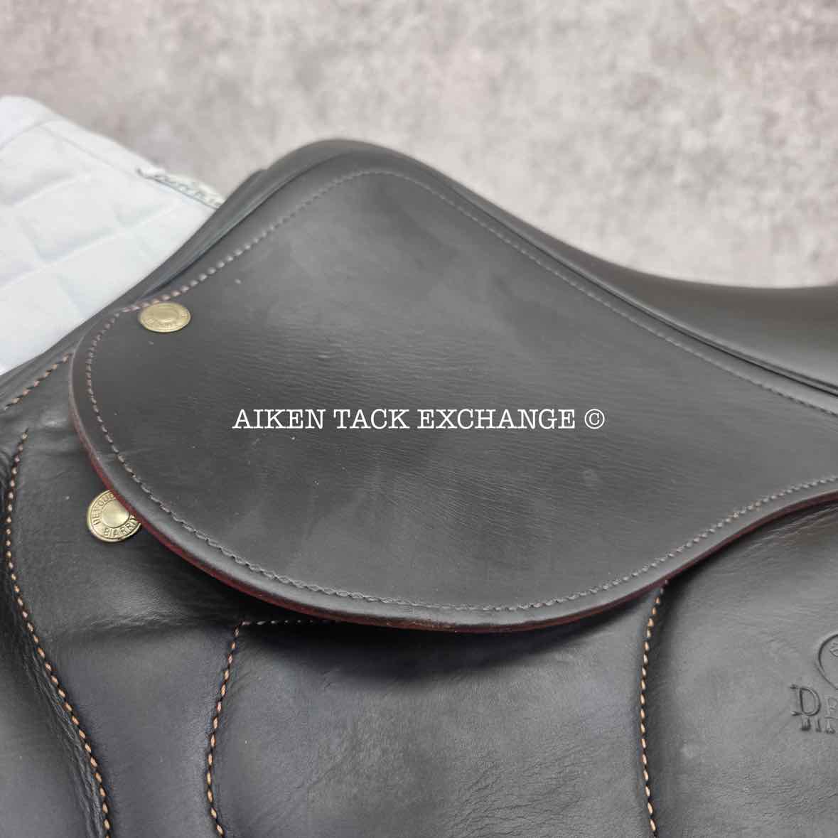 2015 Devoucoux Chiberta Monoflap Jump Saddle, 18" Seat, 1AA Flap, Medium Wide Tree, D3D Panels, Full Buffalo Buffalo Leather