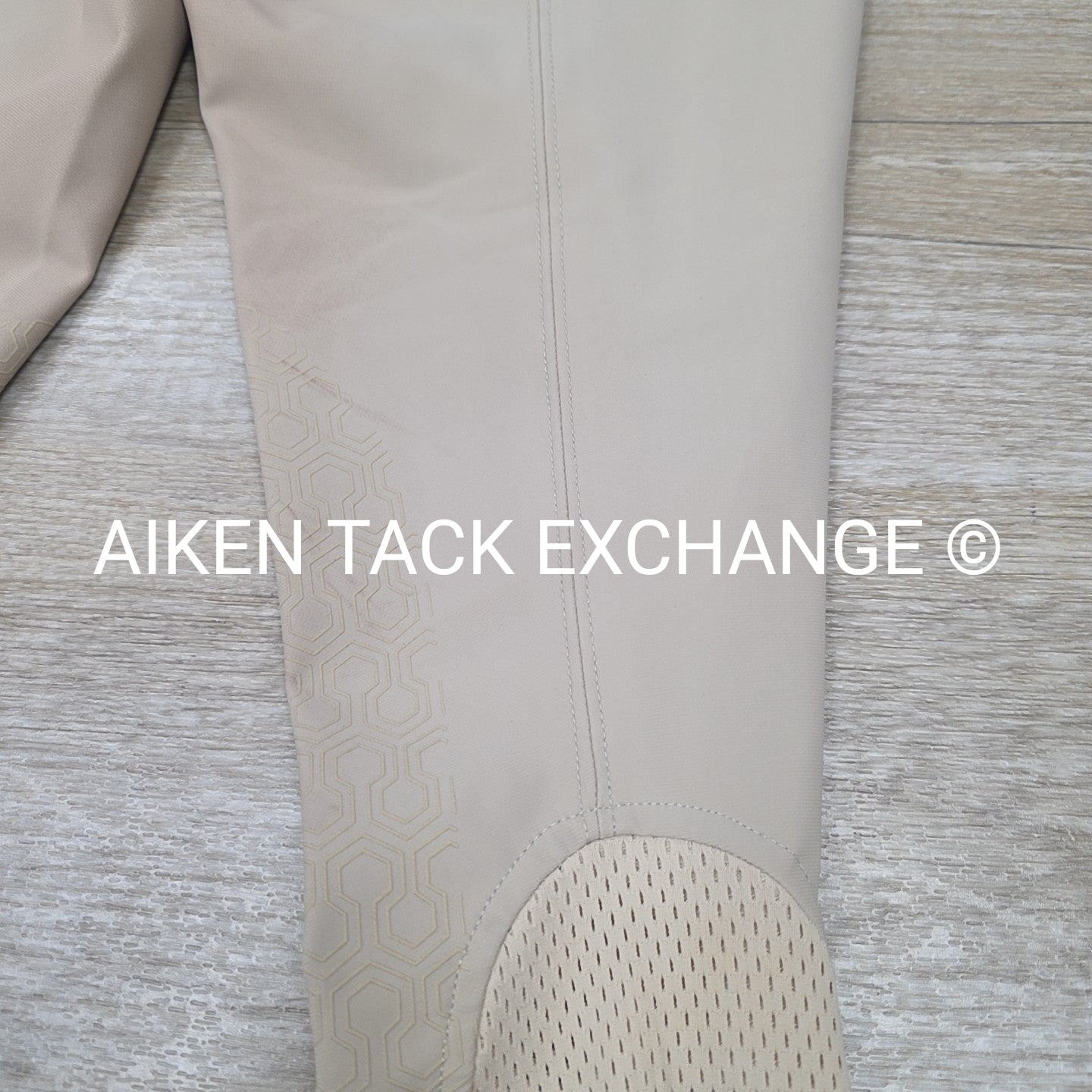 Ariat Tri Factor Silicone Grip Knee Patch Breeches, Size 22 R