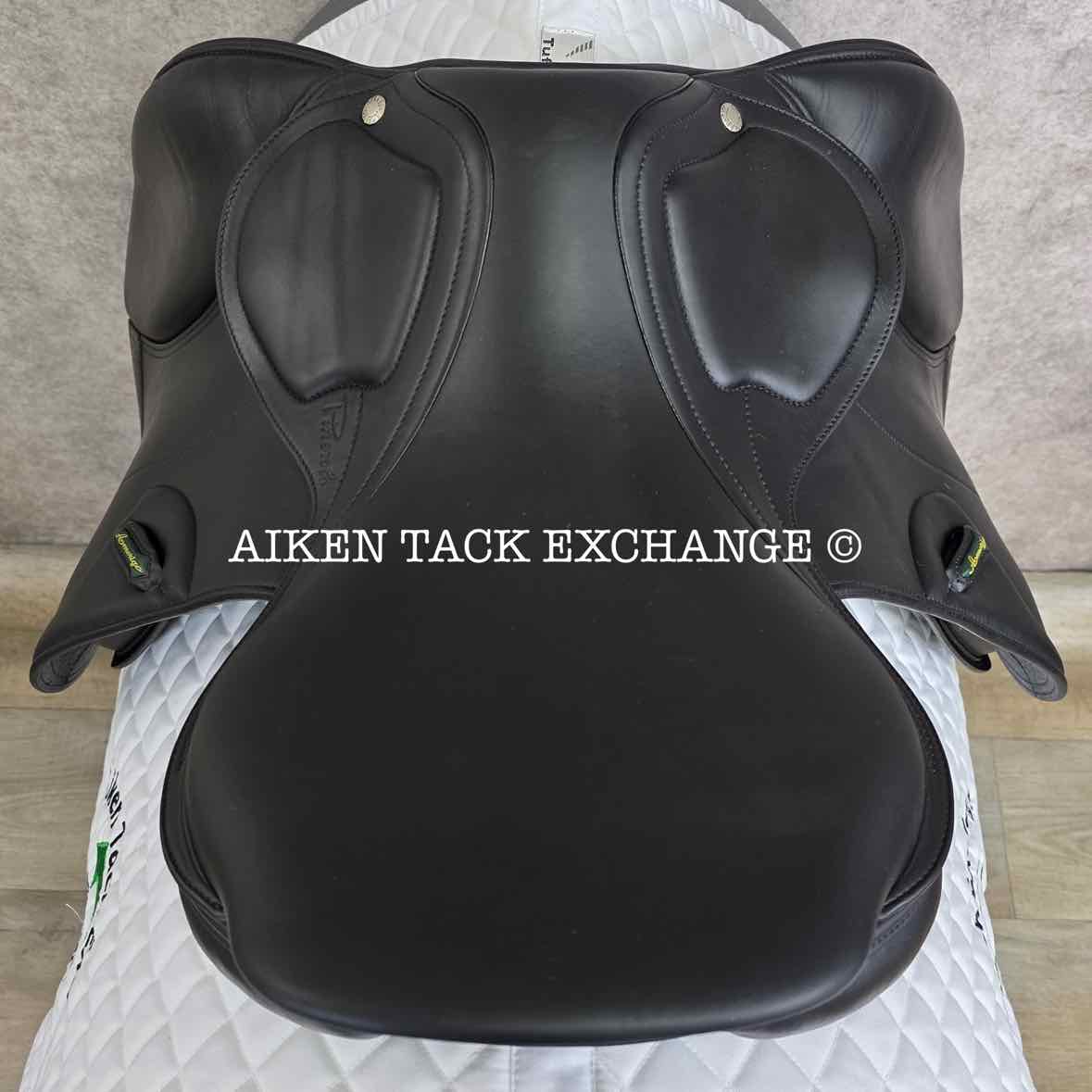 **SOLD** 2020 Amerigo Pinerolo HC Jump Saddle, 17" Seat, Medium Wide Tree, Wool Flocked Panels