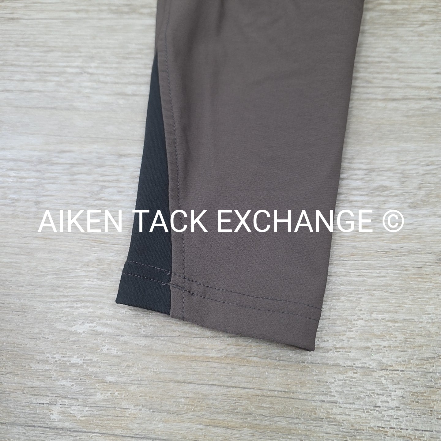 Kerrits Cross Over Knee Patch Breeches, Size Medium