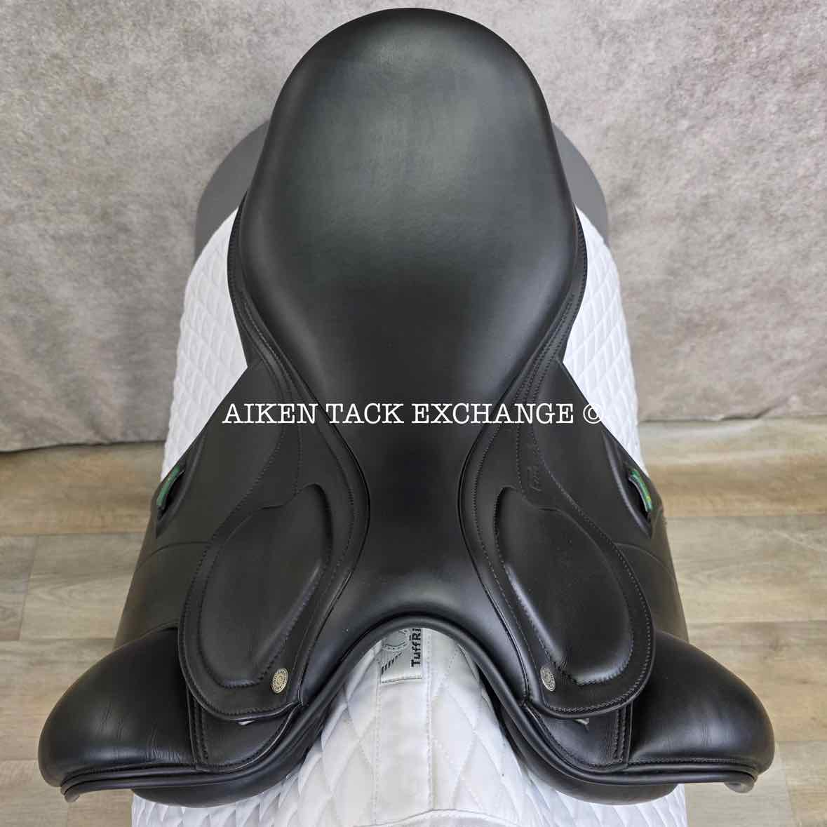 2023 Amerigo Pasubio Pinerolo Dressage Saddle, 18" Seat, Medium Tree, Wool Flocked Panels