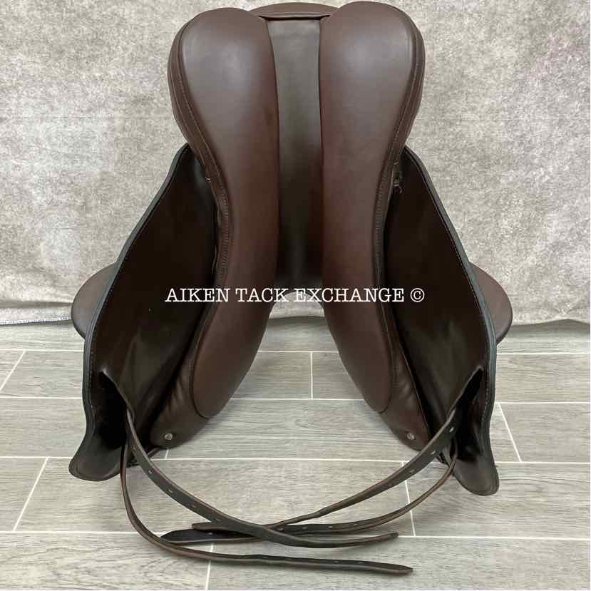 **SOLD** 2019 Custom Saddlery Monte Carlo Monoflap Jump Saddle, 17.5" Seat, Adjustable Tree, Wool Flocked Hybrid Panels