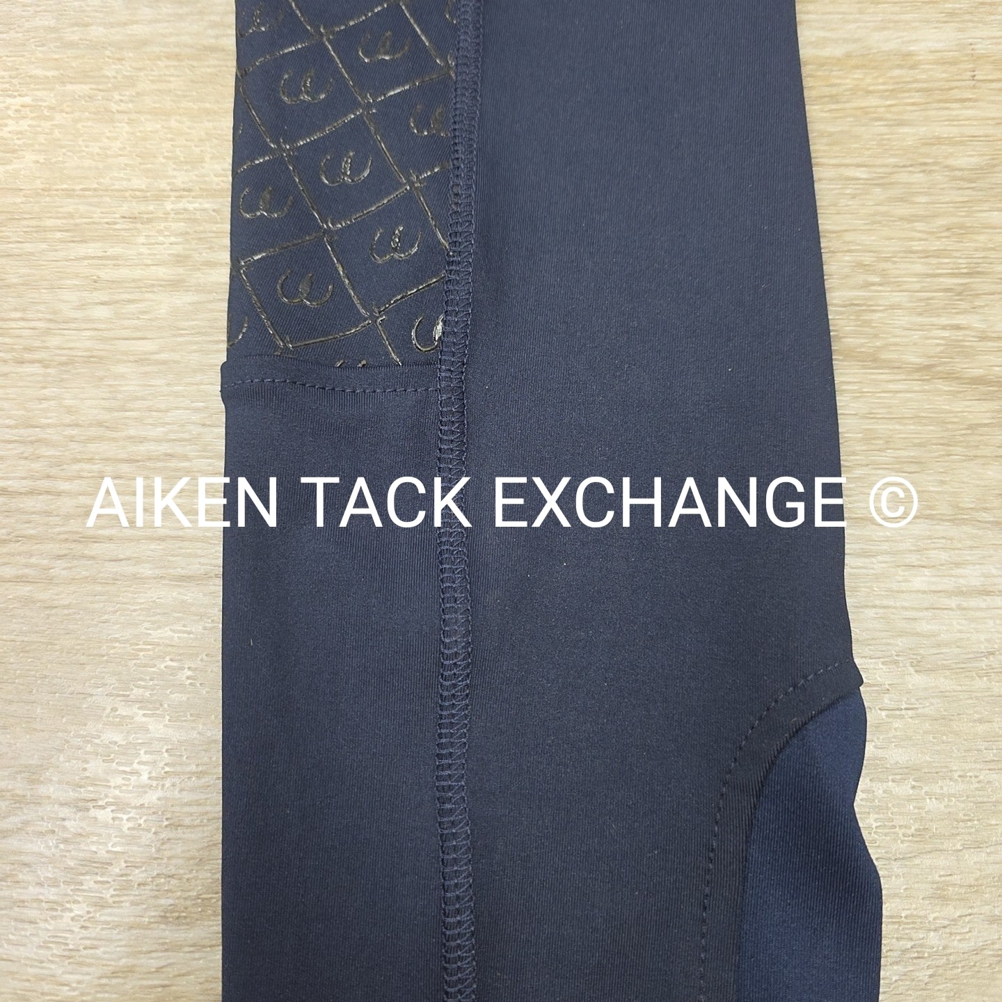 Ovation AeroWick Silicone Grip Full Seat Tights, Size Large