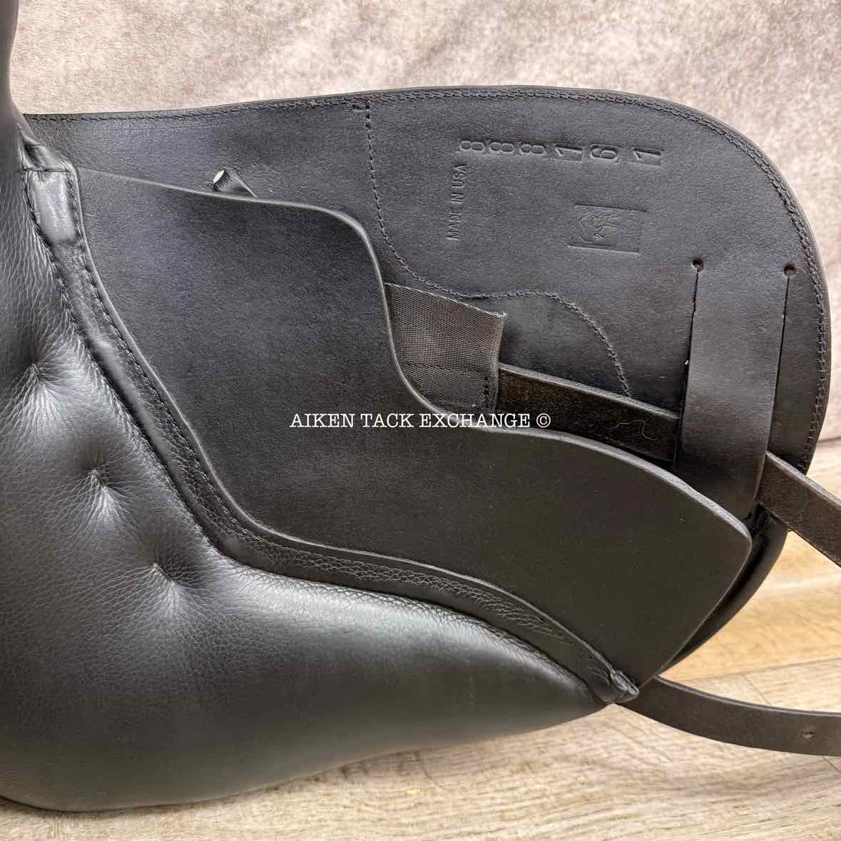 **SOLD** JRD Monoflap Dressage Saddle, 18" Seat, Short Flap, XW Tree, Wool Flocked Panels