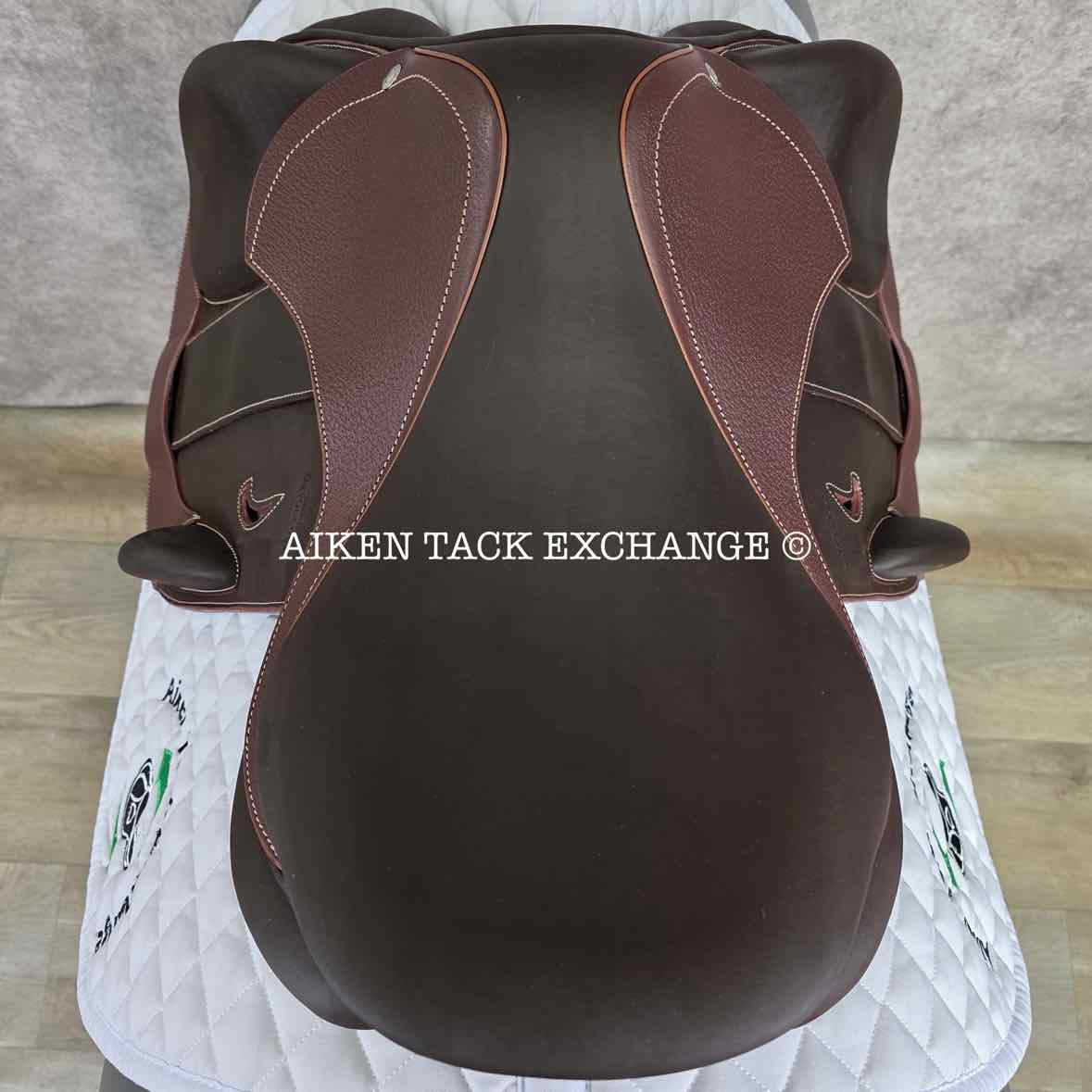 2023 Devoucoux Chiberta K Monoflap Jump Saddle, 16.5" Seat, 0KA Flap, Medium Tree, D3D Panels, Full Buffalo Leather