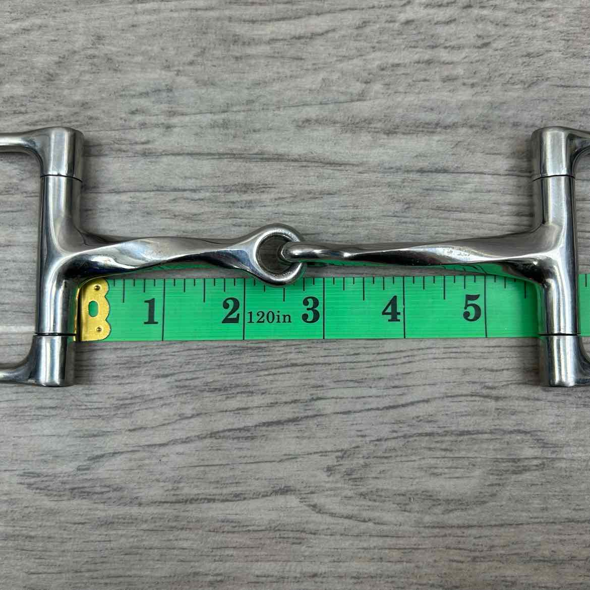 Twisted Single Joint D Ring Bit 5.5"
