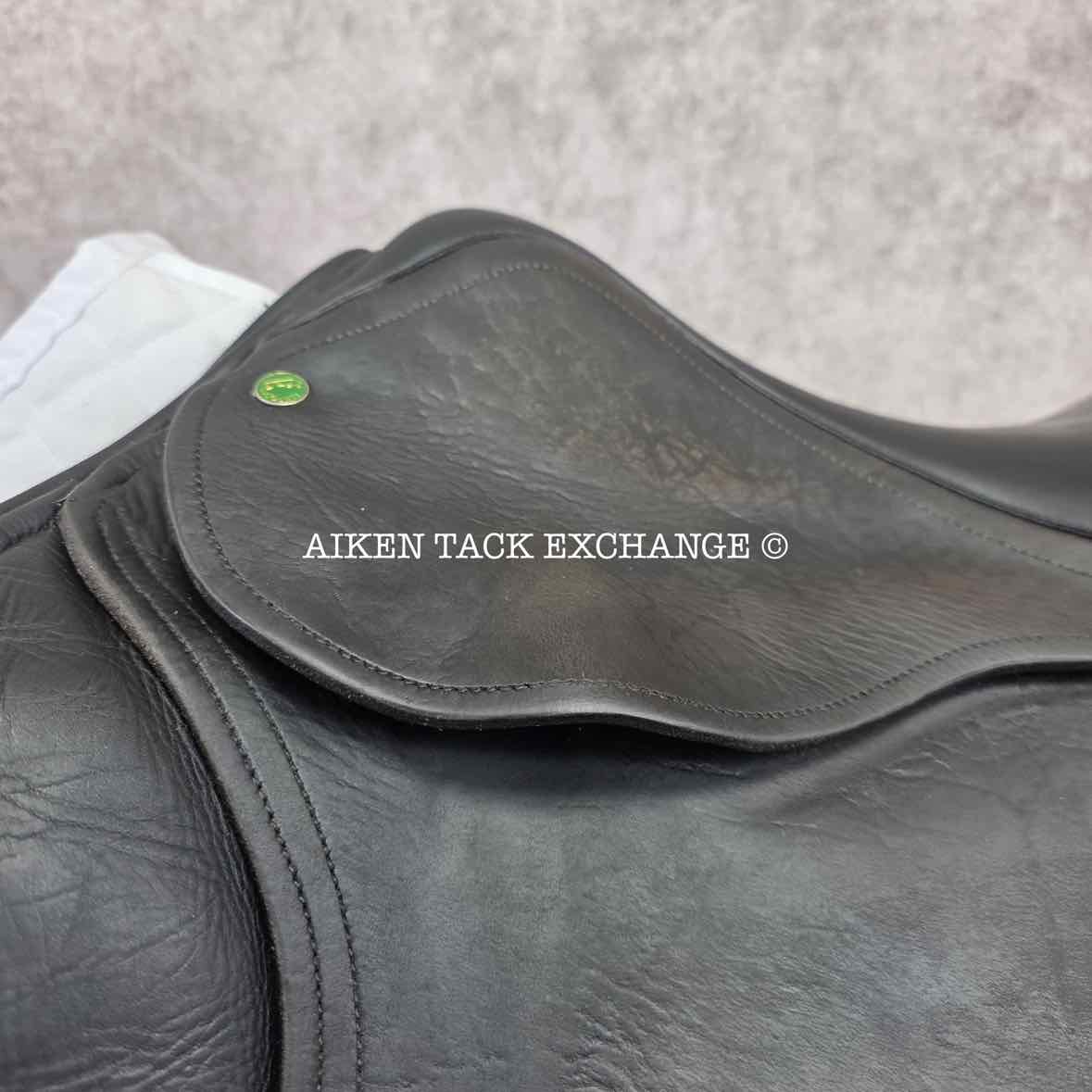 2007 County Innovation Jump Saddle, 18" Seat, Medium Tree, Wool Flocked Panels