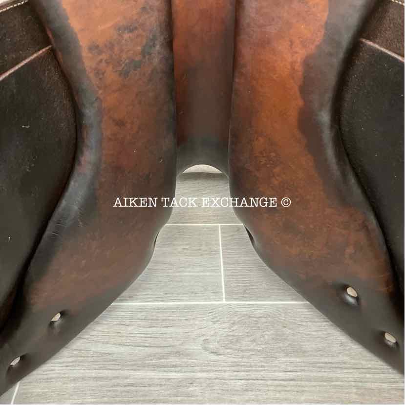 Bruno De Heusch - BDH Close Contact Jump Saddle, 17" Seat, Medium Tree, Foam Panels