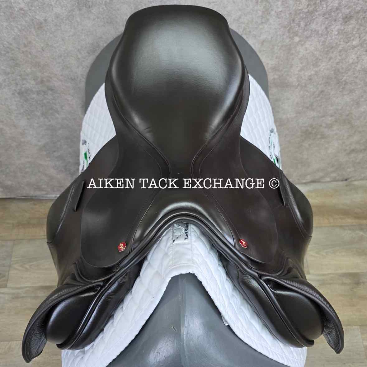 **On Trial** Albion Legend K2 Jump Saddle, 17.5" Seat, Wide Tree, Wool Flocked Panels