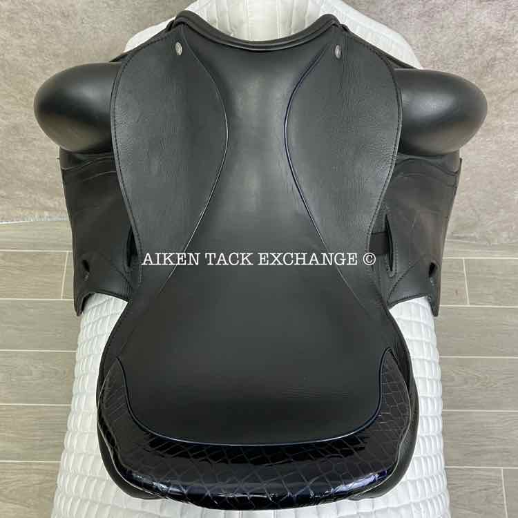 **SOLD** 2020 Custom Saddlery Wolfgang Omni Monoflap Dressage Saddle, 17.5" Seat, Adjustable Tree, Wool Flocked Panels