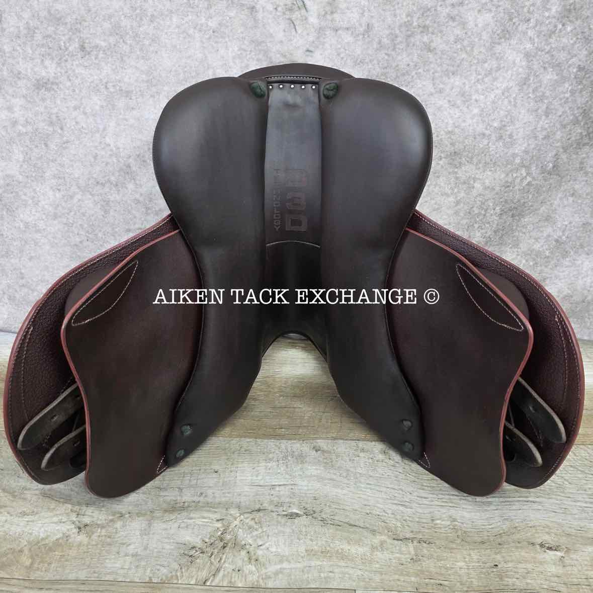 2022 Devoucoux Biarritz K Close Contact Jump Saddle, 15" Seat, 00K Flap, MW Tree, D3D Panels, Full Buffalo Leather