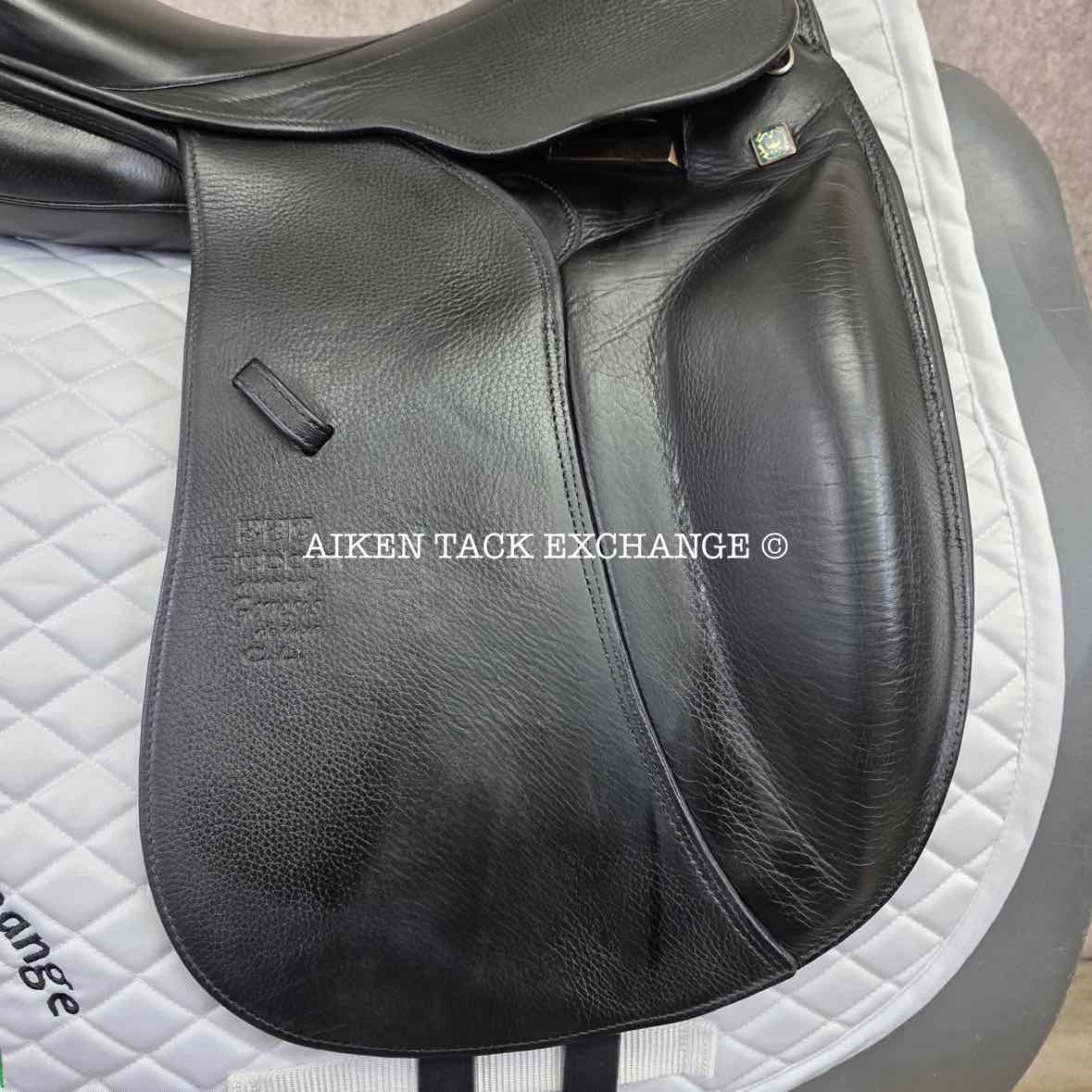 2012 Stubben Genesis CL Deluxe Dressage Saddle, 17.5" Seat w/ Biomex, 28cm Tree - Medium, Wool Flocked Panels