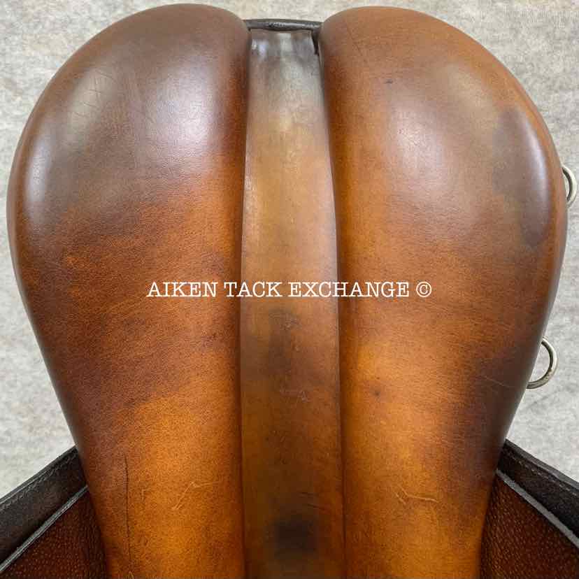 Majestic Supreme Close Contact Saddle, 17" Seat, Medium/Medium Narrow Tree, Foam Panels