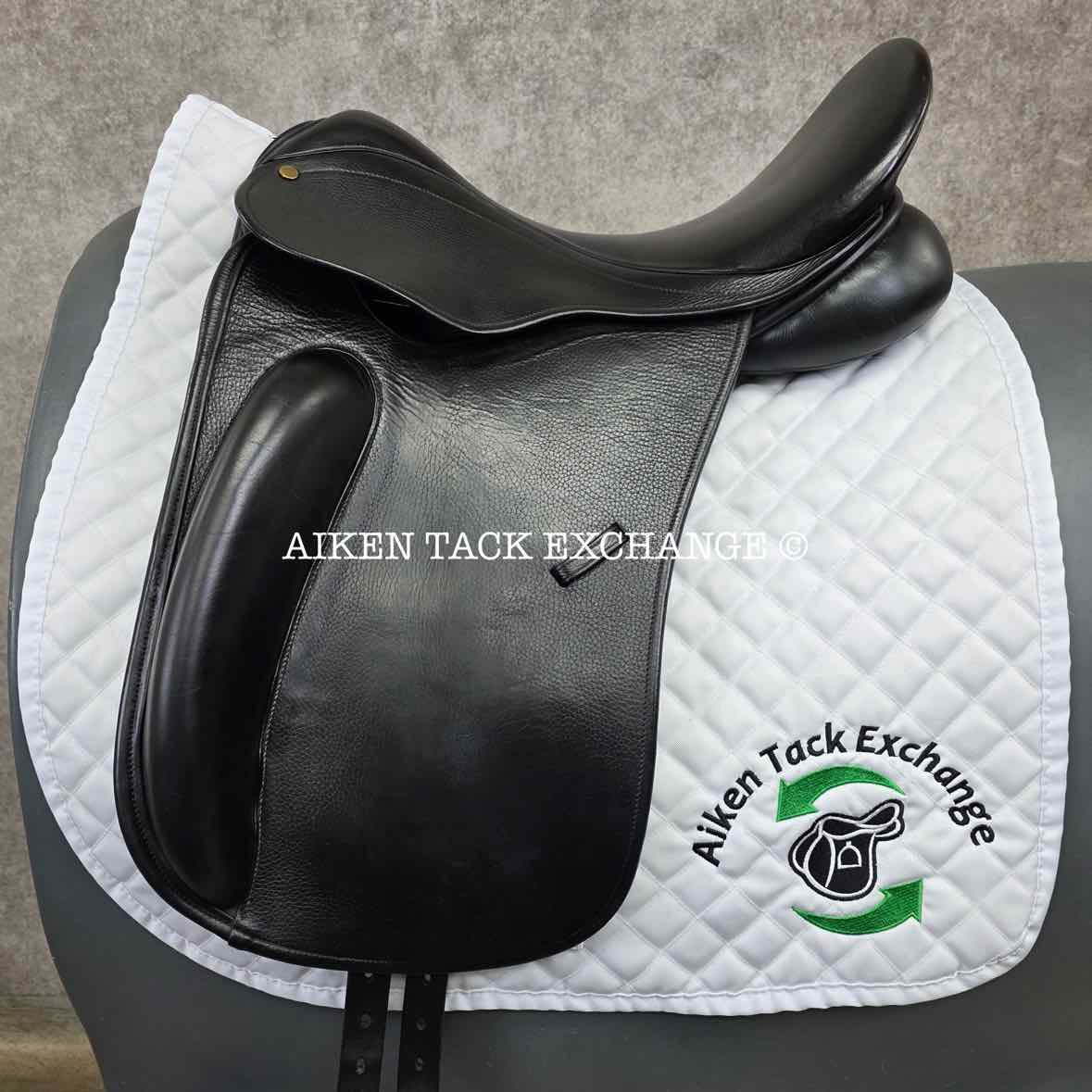 2011 County Perfection Dressage Saddle, 17" Seat, Adjustable Flap, Medium Narrow Tree, Wool Flocked Panels