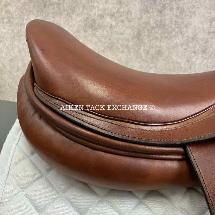 2013 Barnsby Aurora Close Contact Jump Saddle, 18" Seat, Medium Wide Tree, Foam Panels