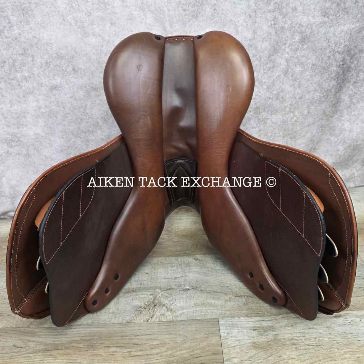 2011 Marcel Toulouse Annice Genesis Close Contact Jump Saddle, 17" Seat, Adjustable Tree, Foam Panels