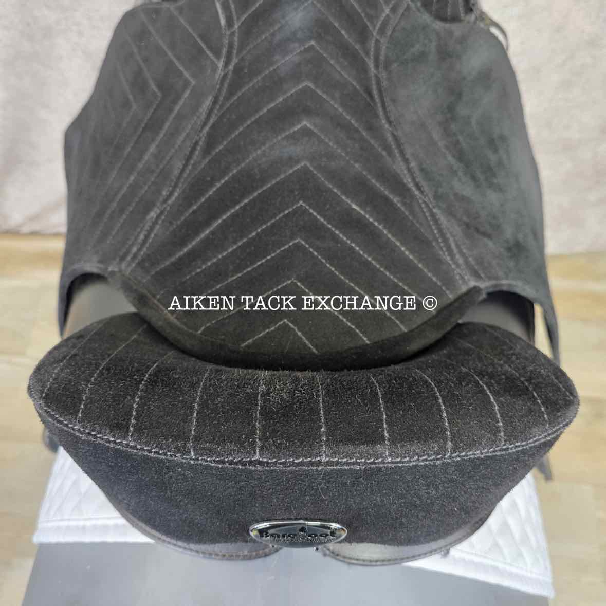 Barefoot Madrid Baroque Style Treeless Saddle, Size 2