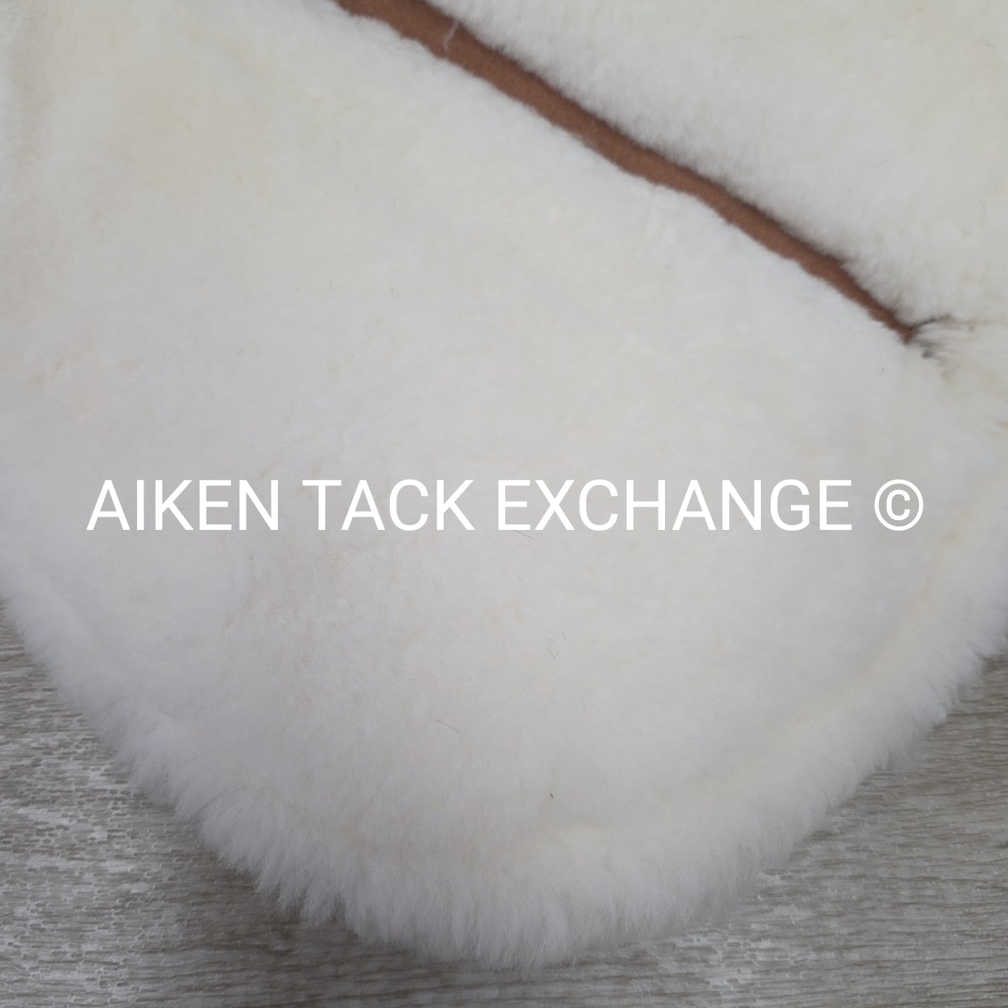 Ovation Europa Sheepskin Whither Relief Lift Back Half Pad, Size Medium (Does No
