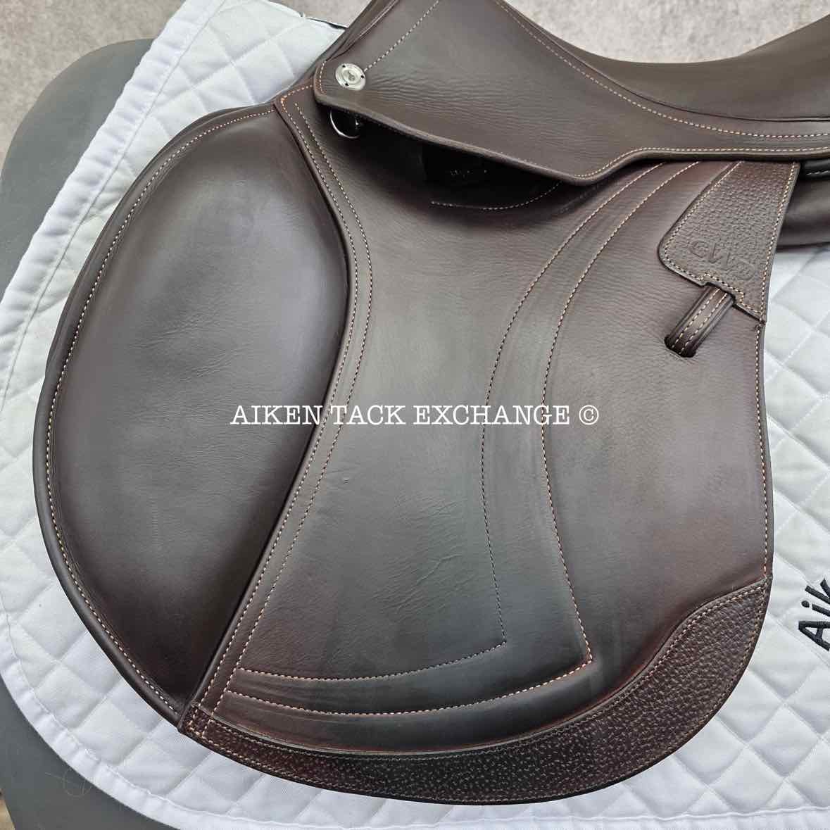 2024 CWD SE01 Close Contact Jump Saddle, 17" Seat, 3CH Flap, Medium Tree, Foam Panels, Full Buffalo Leather