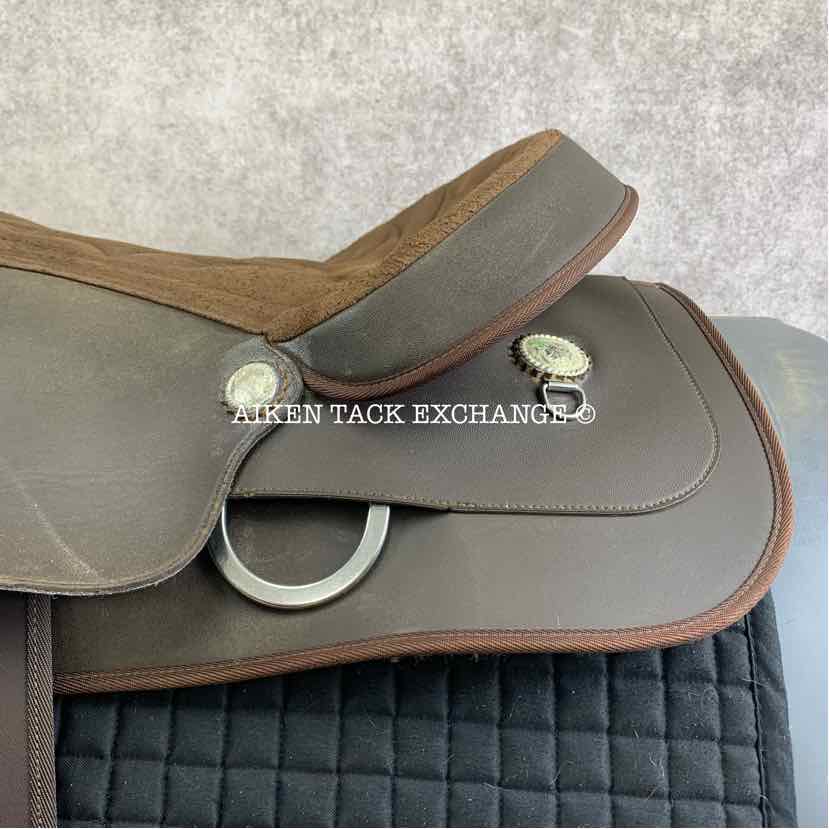Wintec Western Saddle, 17" Seat, Regular Tree - Semi QH Bars