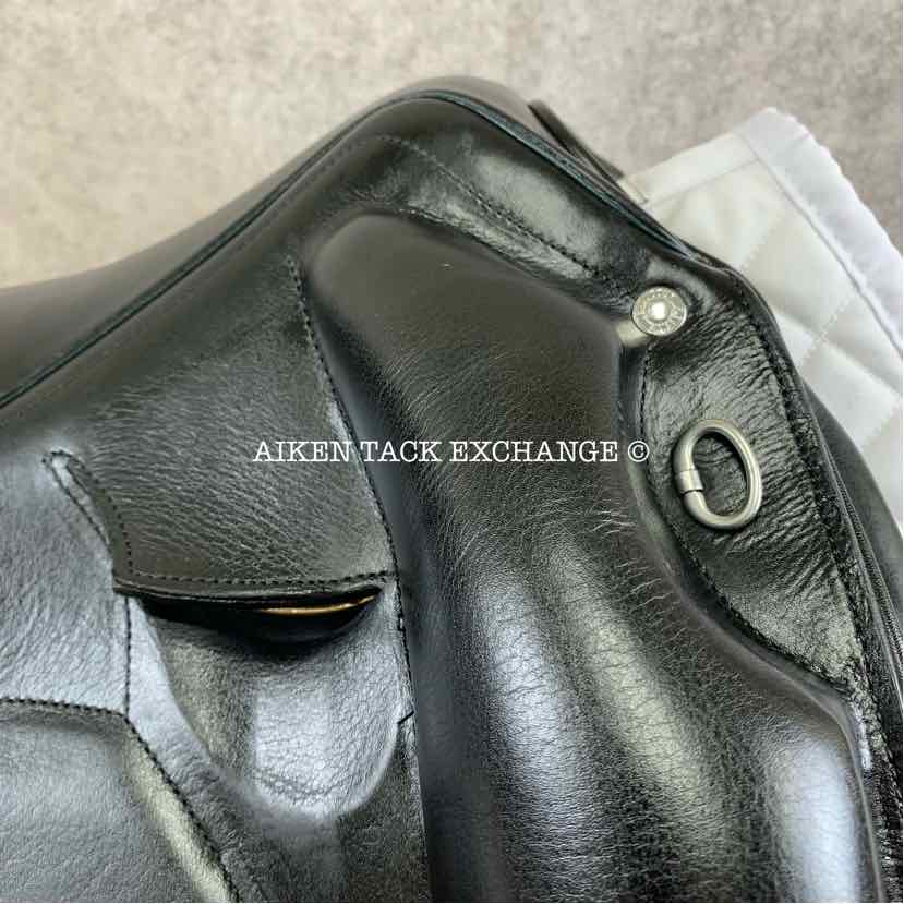 **SOLD** 2014 Devoucoux Mendia Makila Lab Monoflap Dressage Saddle, 18" Seat, 3 Flap, Medium Wide Tree, Foam D3D Panels