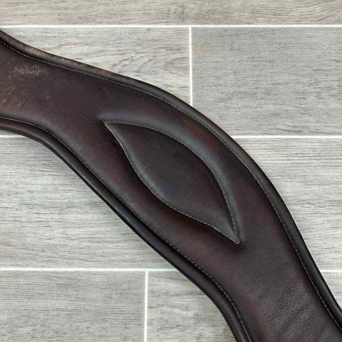 Total Saddle Fit Anatomic Shoulder RelieF Girth, Brown, 54"