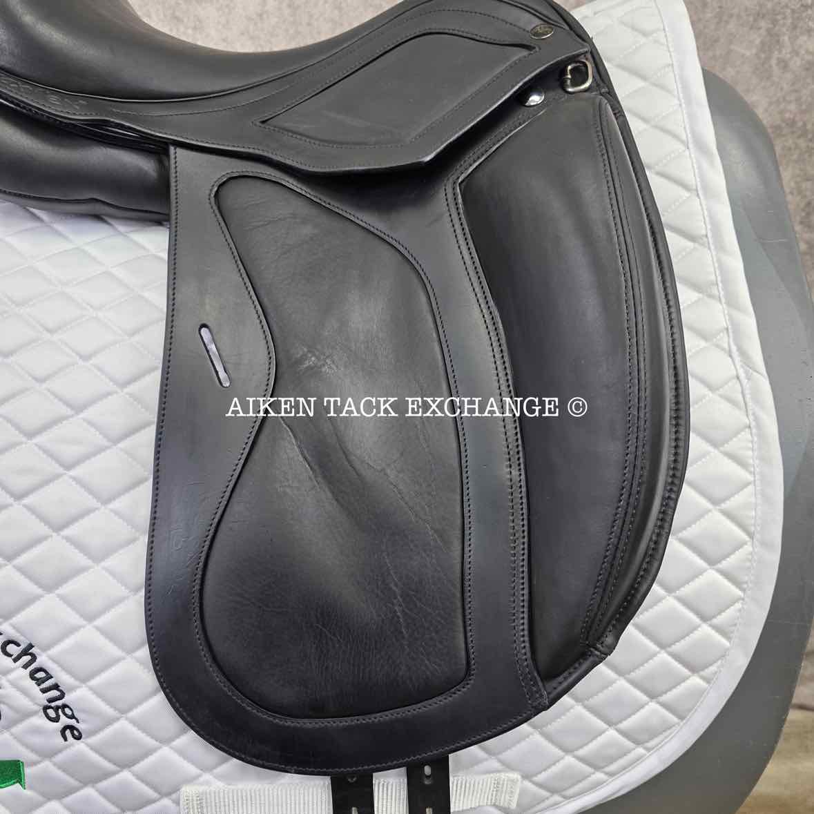 2022 MaxFlex Melina Pro Monoflap Dressage Saddle, 17" Seat, Flex Tree - Extra Wide (Adjustable), Wool Flocked Panels