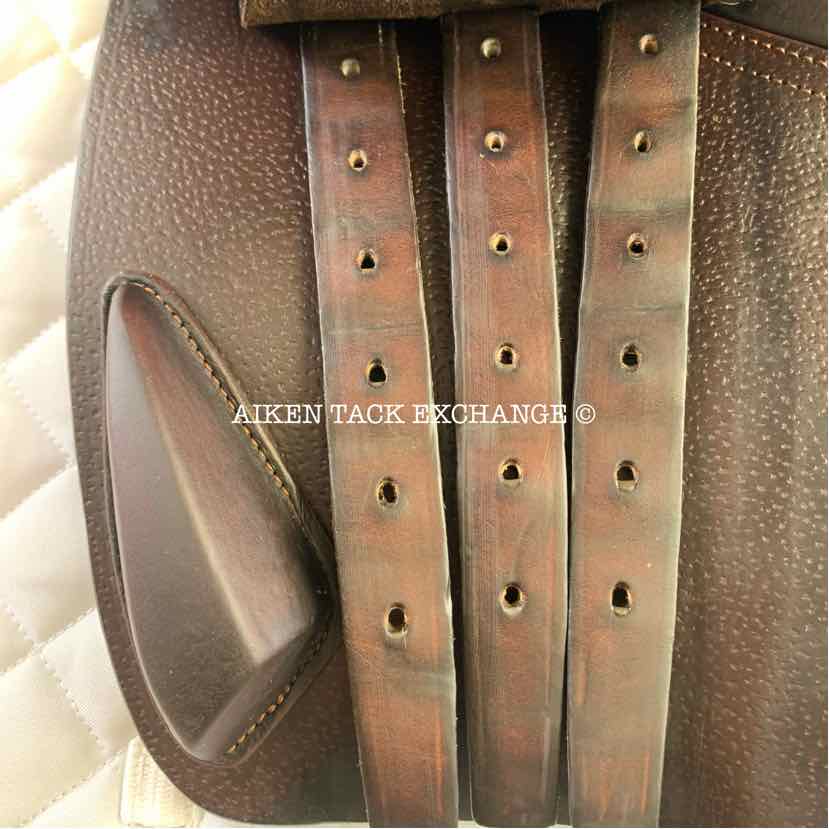 2017 CWD SE03 Close Contact Jump Saddle, 17.5" Seat, 3L Flap, Medium Wide Tree, Foam Panels