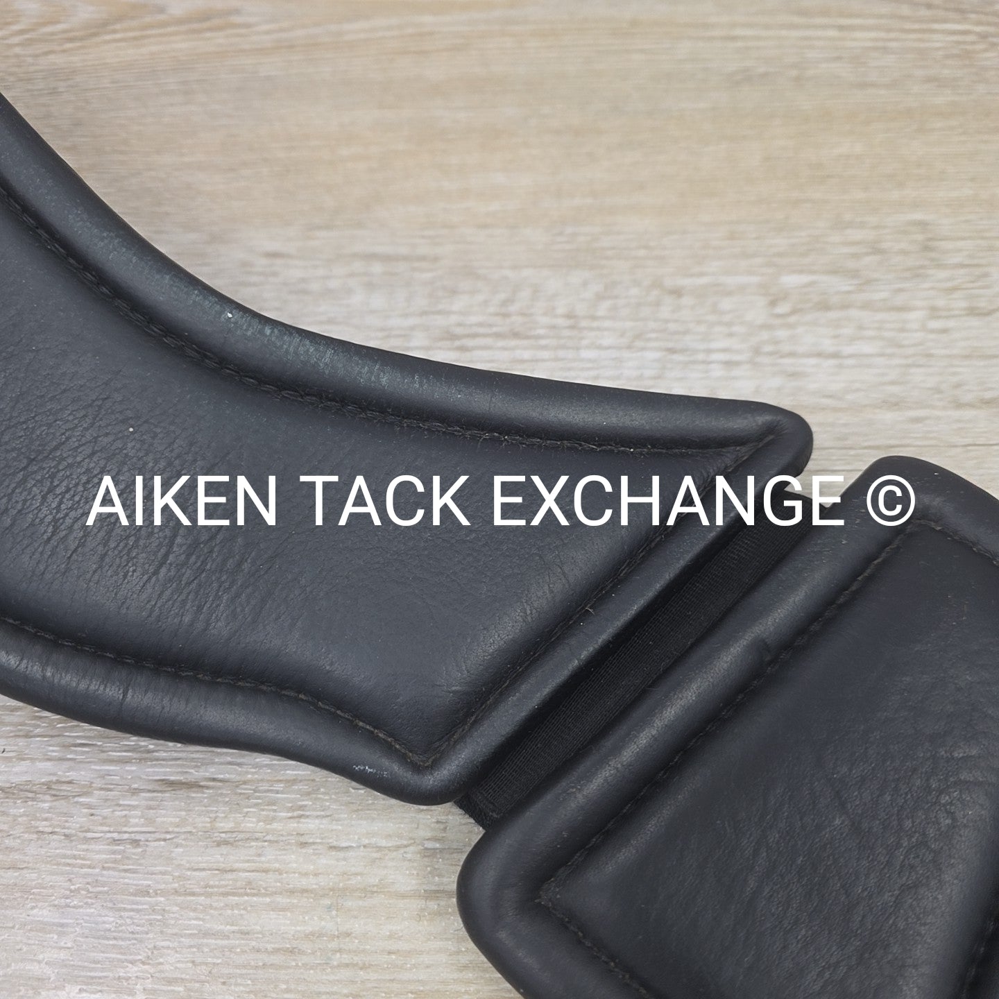 Total Saddle Fit StretchTec Shoulder Relief Girth with Leather Liner, 26"