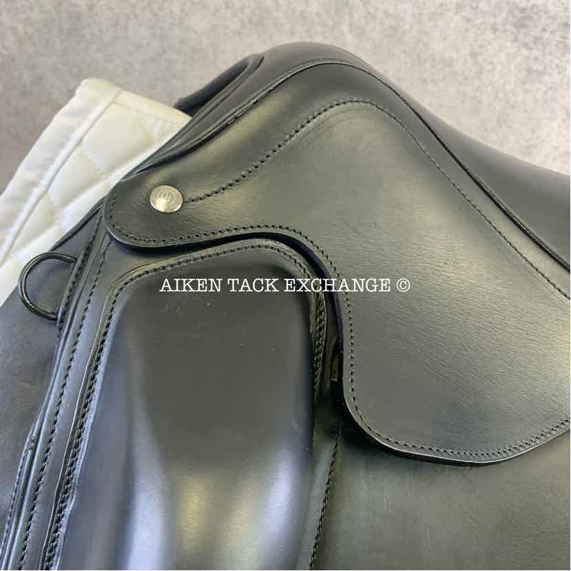**SOLD** 2021 Arion Monoflap Dressage Saddle, 17" Seat, 1C Flap - Short, Medium Wide/Wide Tree, Foam Panels, Buffalo Leather