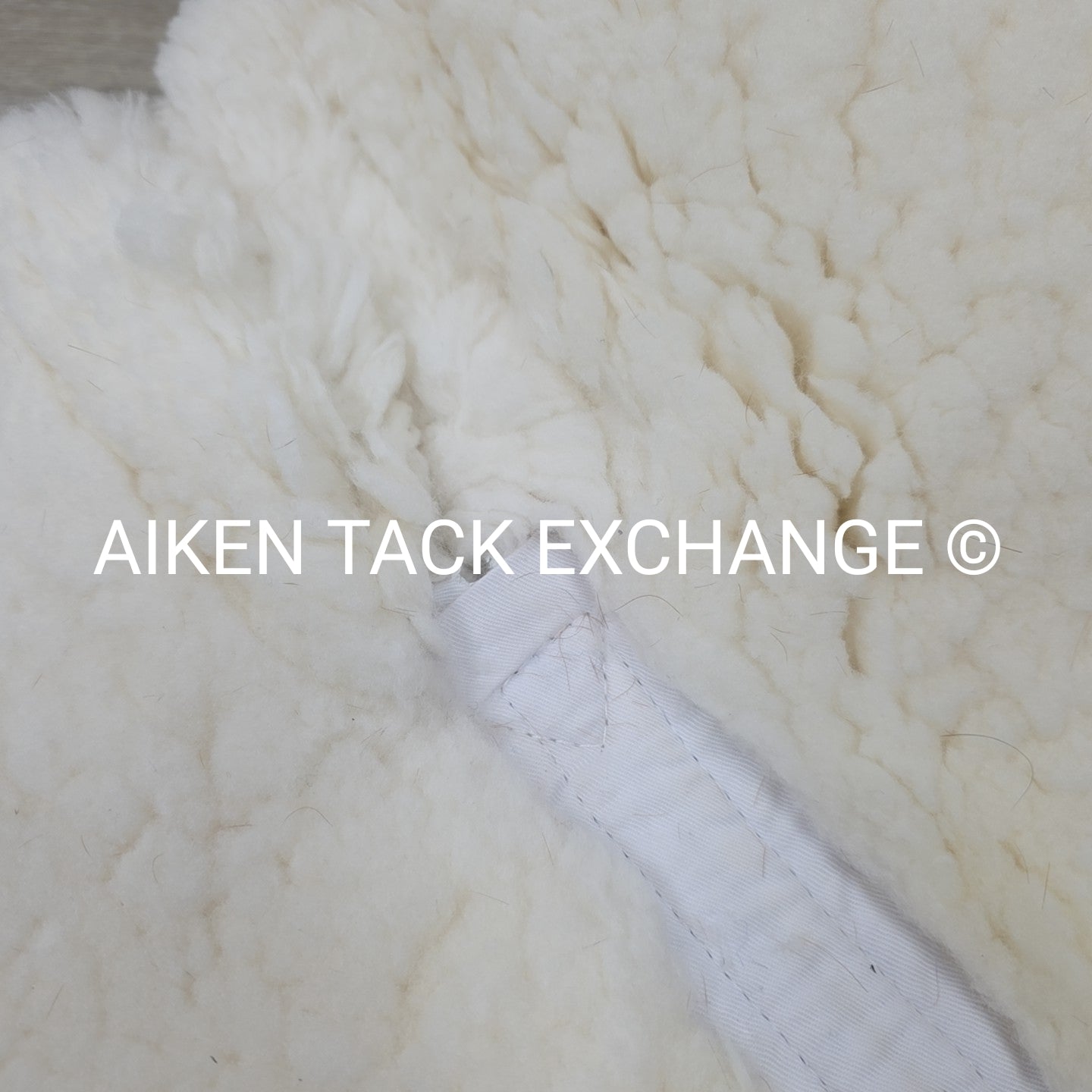 Majyk Equipe Ergonomics Correction Sheepskin Half Pad with Impact Shims, Size Me