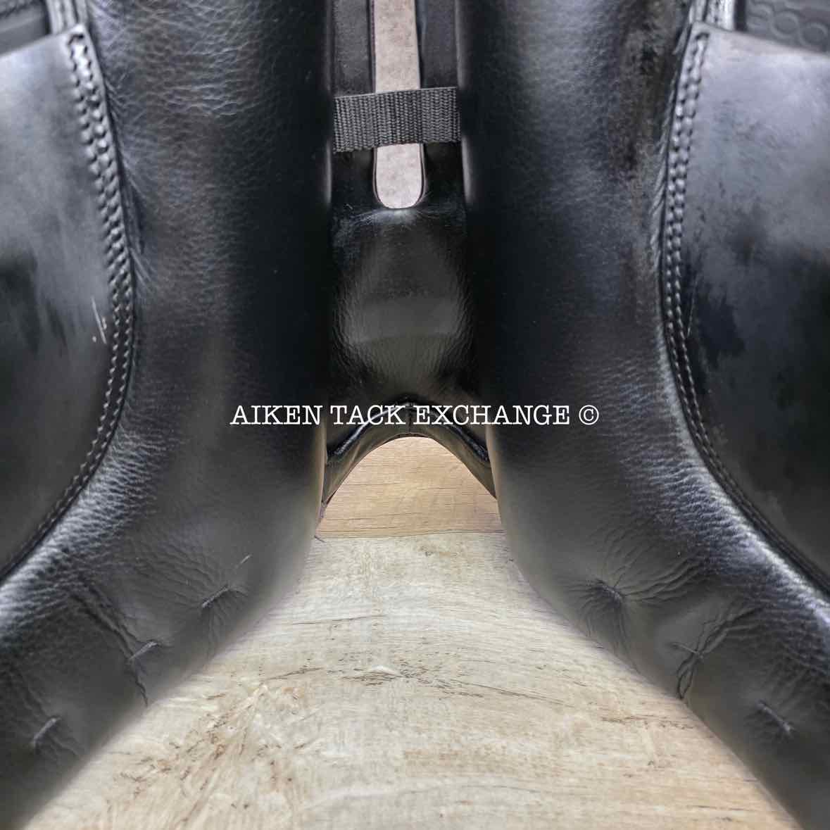 2014 Stubben Aramis Dressage Saddle with Equi-Soft, 18" Seat, 28cm Tree - Medium, Wool Flocked Panels