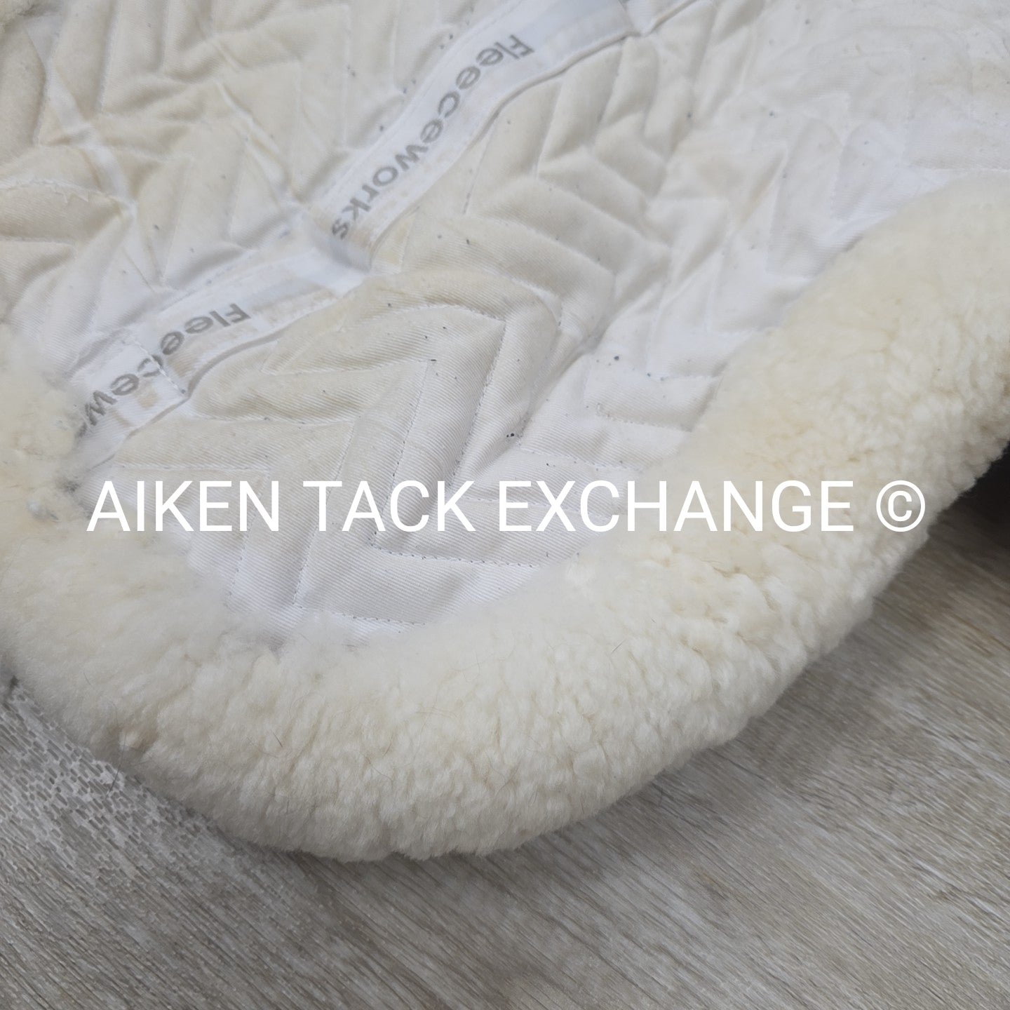 Fleeceworks Sheepskin Show Hunter Pad Partial Trim with Front Roll