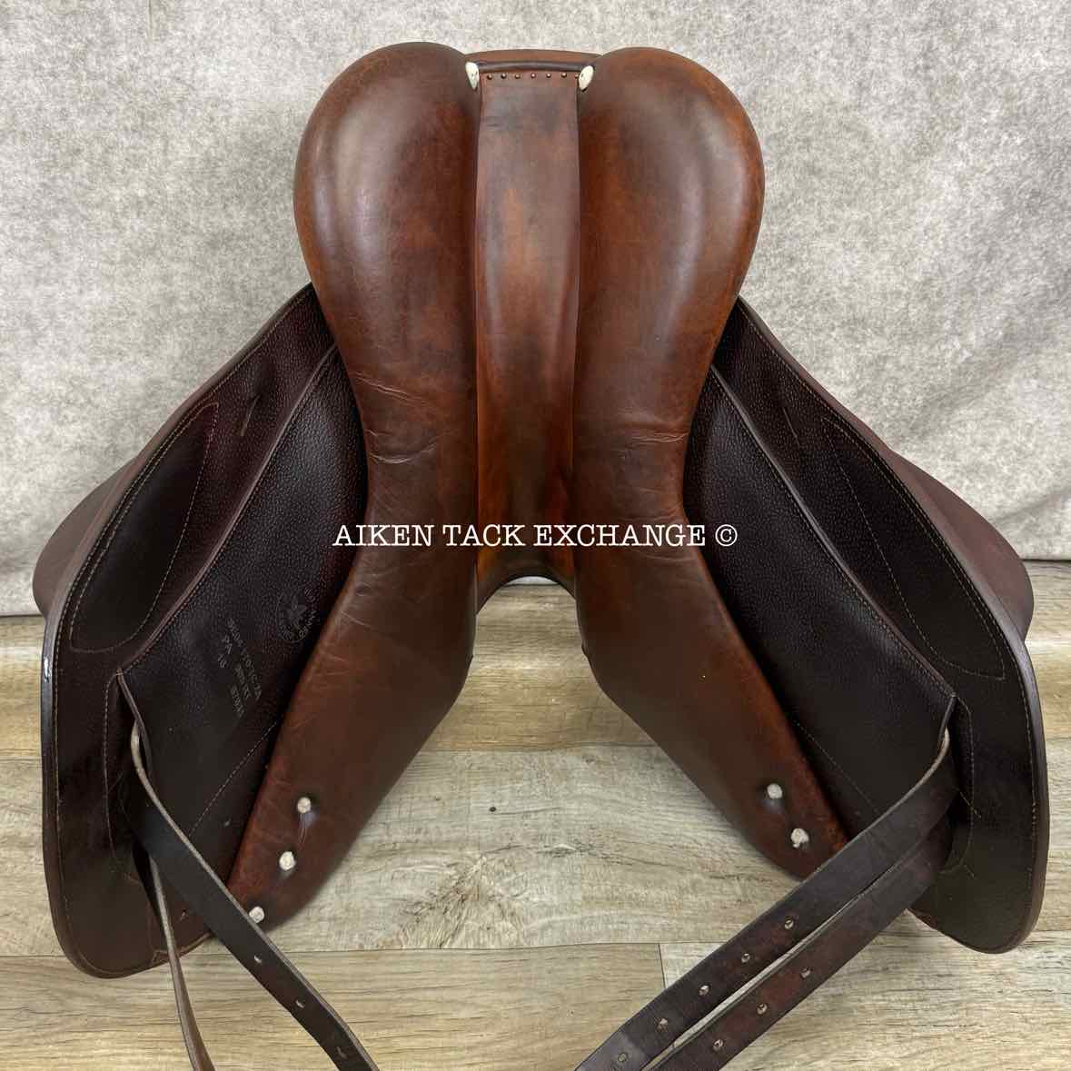 2018 CWD SE04 Monoflap Jump Saddle, 17" Seat, 2A Flap, Medium Tree, Foam Panels