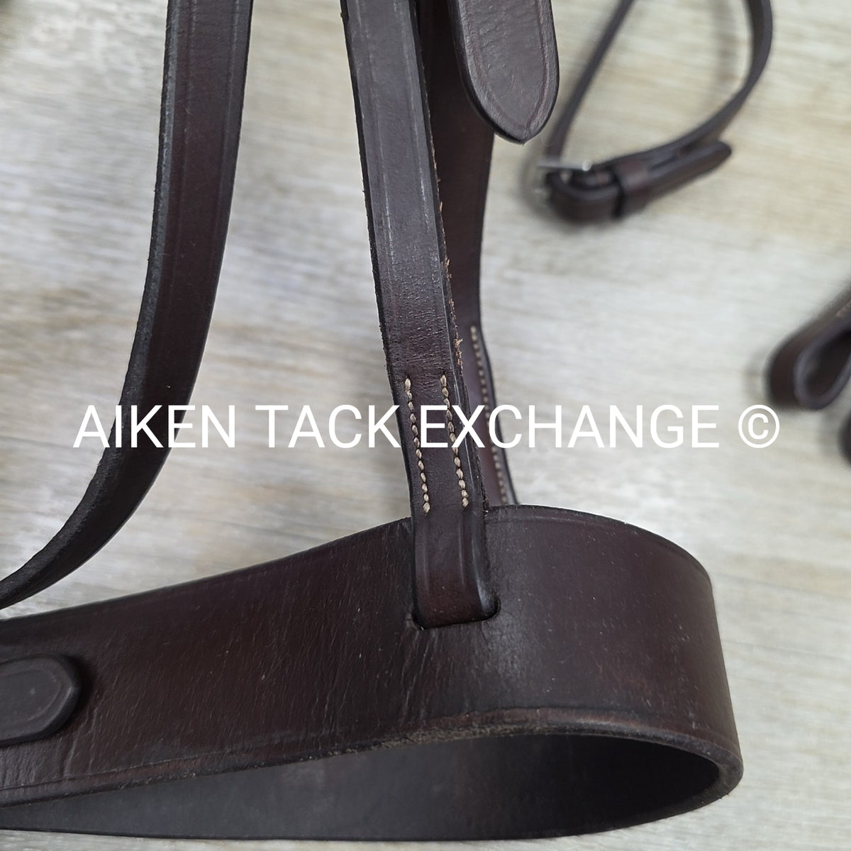 Horse Country Flat Hunt Bridle with Matching Flat Reins, Brown, Size Full