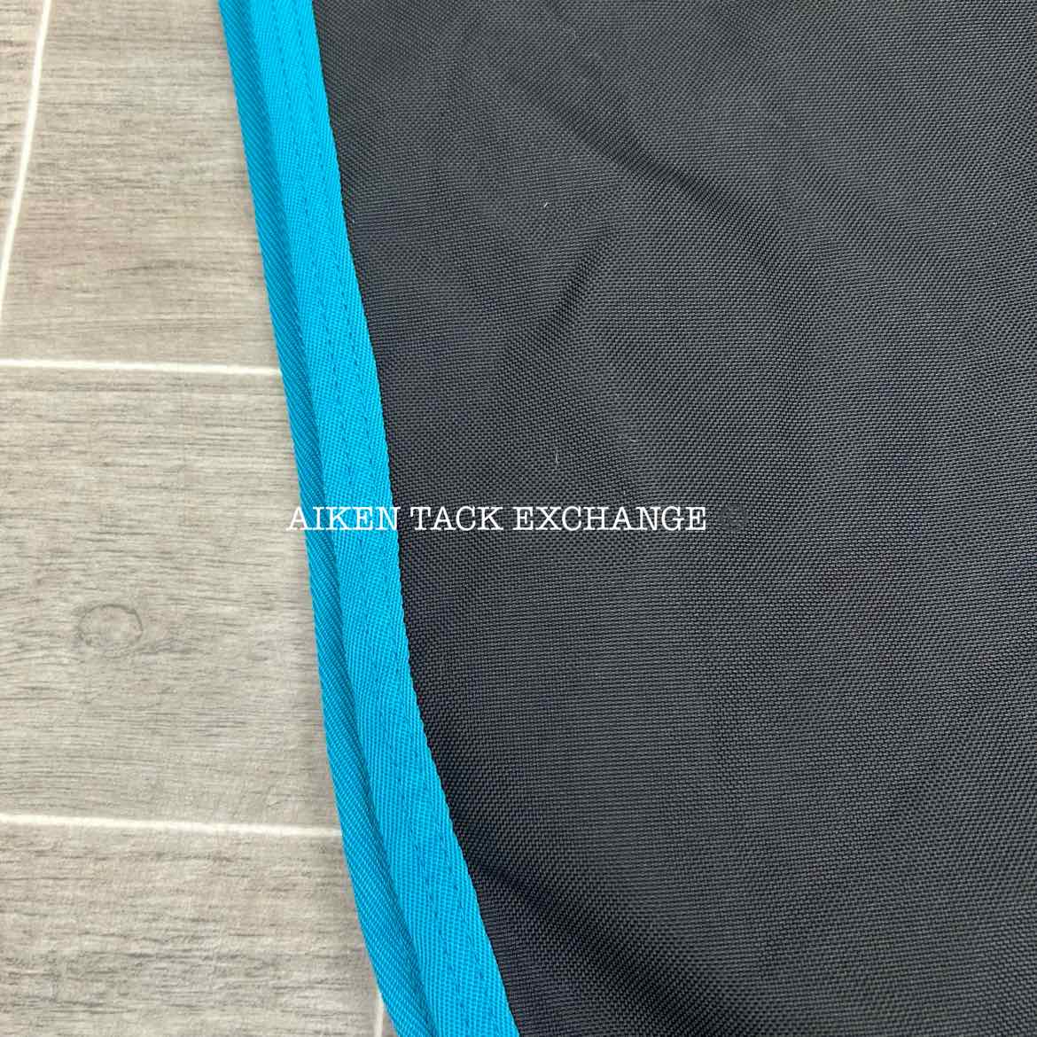 Amigo Bravo 12 Original Hood Neck Cover 150g, 81"